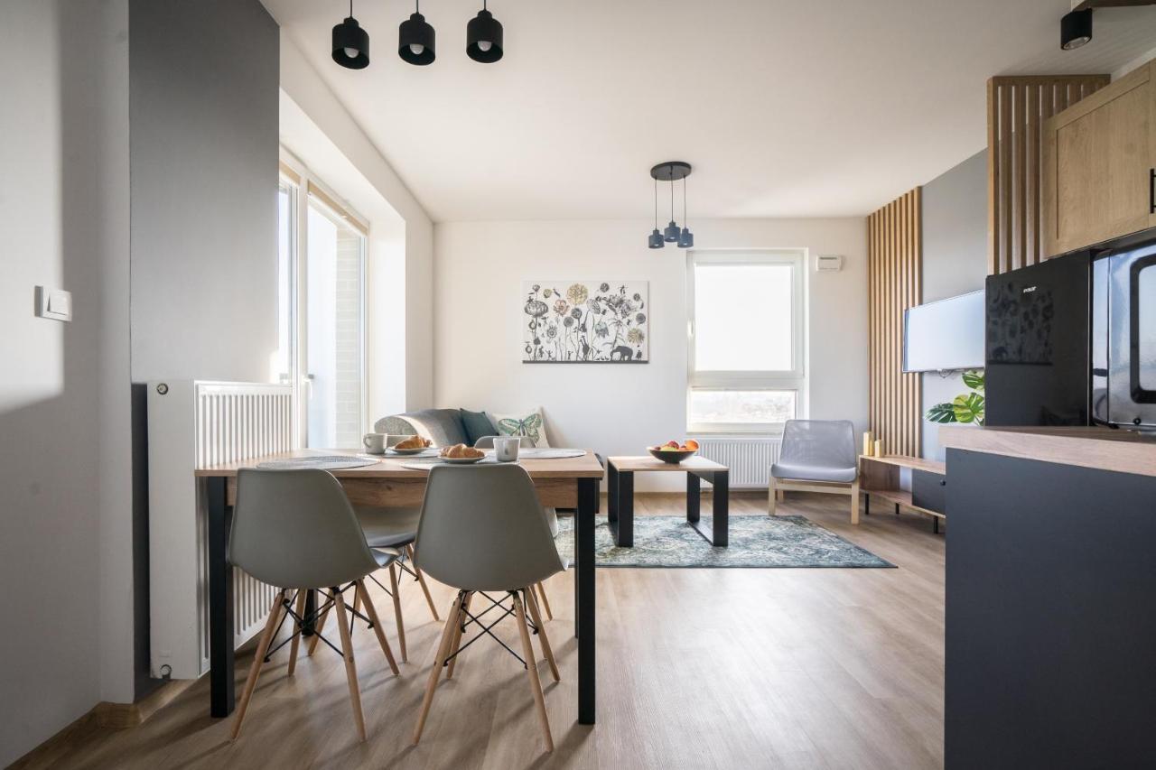 Bizapartments - Modern Flats With Parking وارسو المظهر الخارجي الصورة